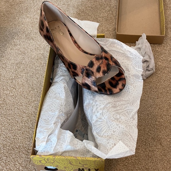 Mix No. 6 Shoes - Brand new in box leopard glittered Flats